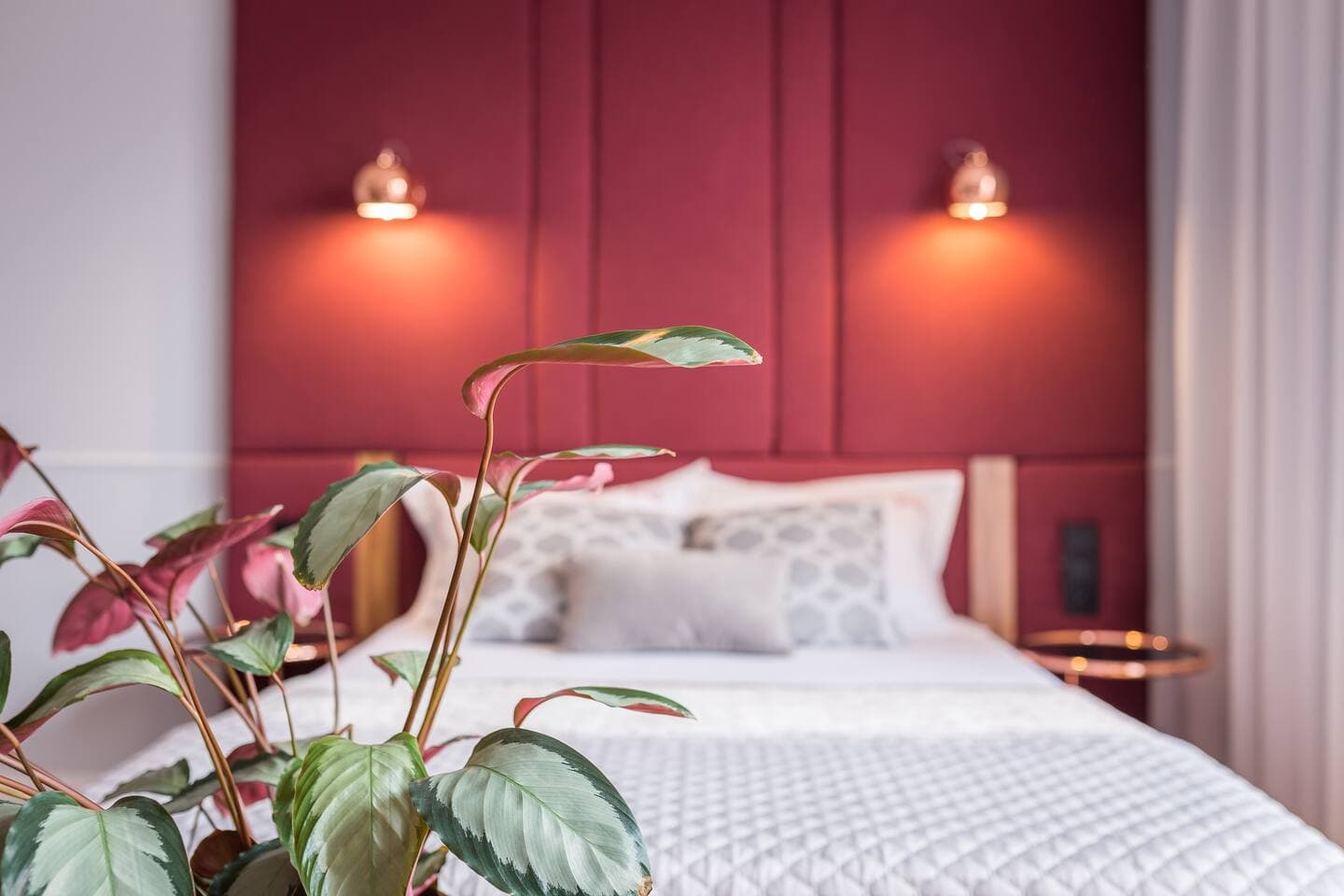 Queen size bed
